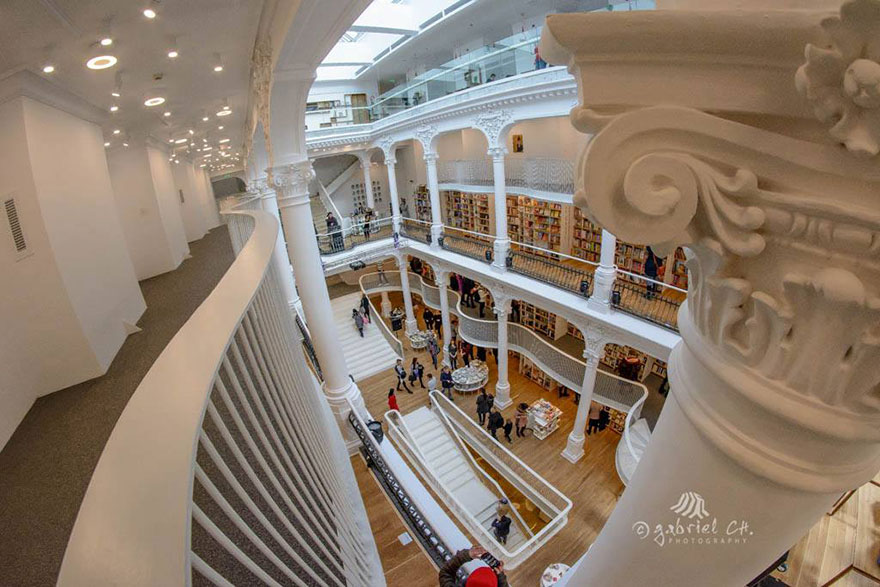 carousel-of-light-library-bucharest-7